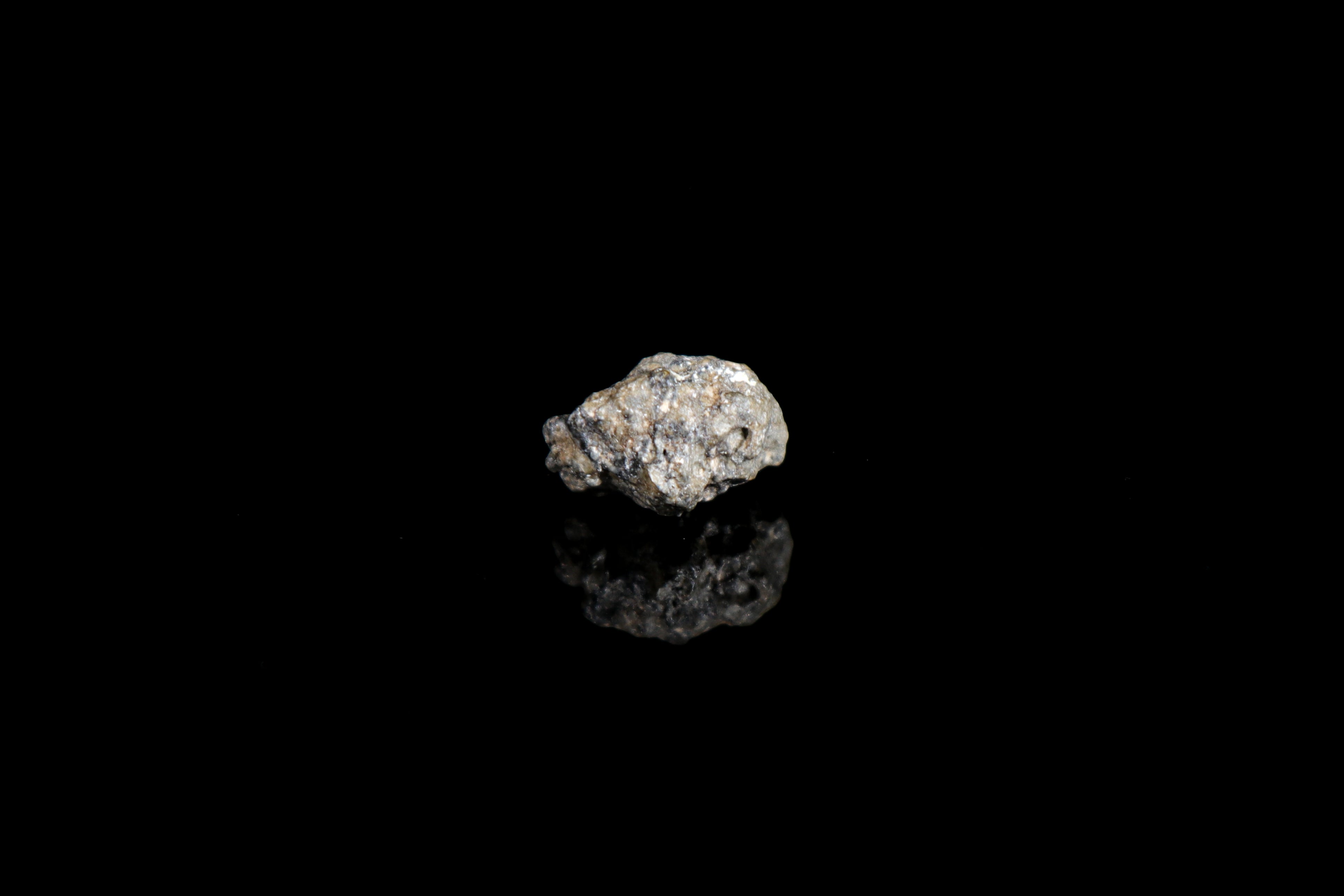 Gadamis 5 Lunar Meteorite, Surface Colored Anorthosite - 3.02 grams